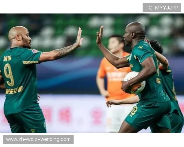 足球与CBA的“罗纳迪诺”对比分析